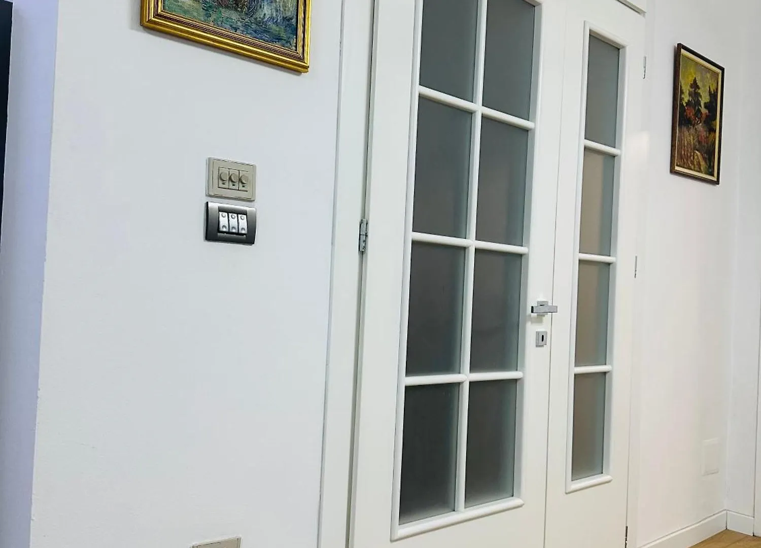 Premium Apartament With Balcony ティラナ 0*,